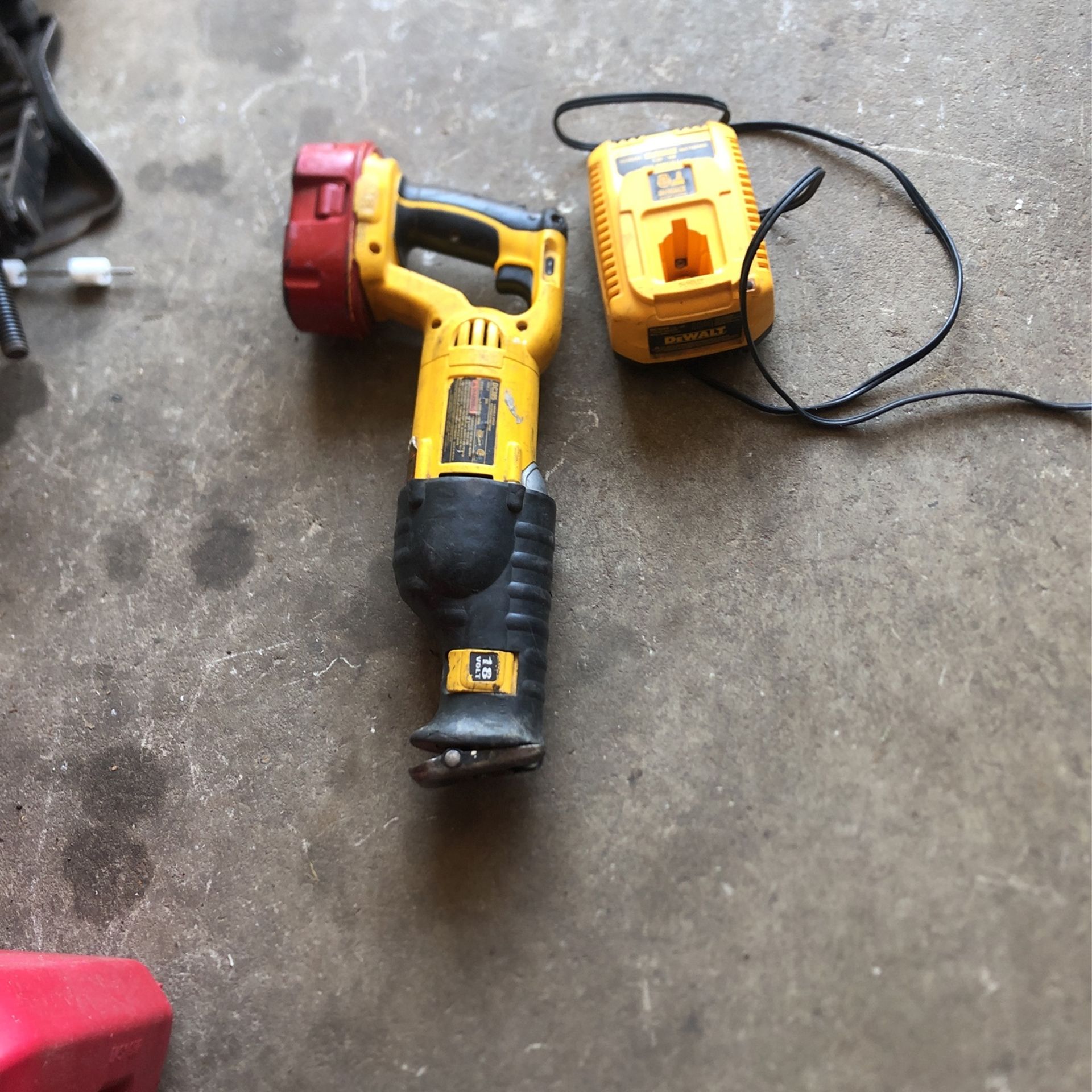 DEWALT 18v SAWZALL