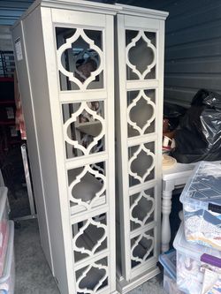 FREE BOOKCASES