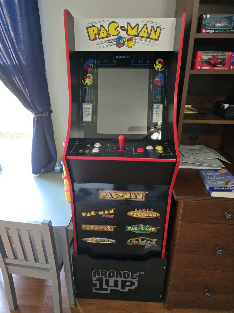 Arcade 1UP - Pac-man & Stool