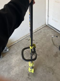 Weed wacker (Ryobi)