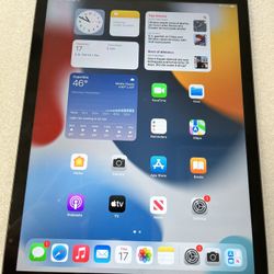 iPad 7th Generation WiFi 32 GB 10.2 updated unlocked Apple Pencil compatible