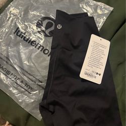 Lululemon yoga pants