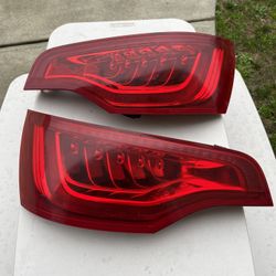 Audi Q7 Tail Lamps