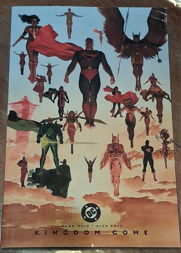 DC Comics Thick Paperback Kingdom Come Superman Hawkeye Batman