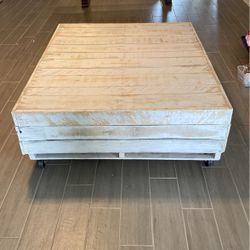 Rustic Pallet Coffe Table 