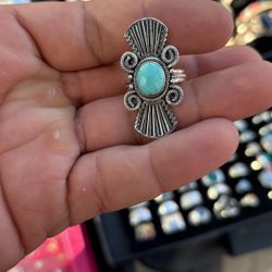 Women Ring Turquoise Size 10 Navajo Stealing Silver 