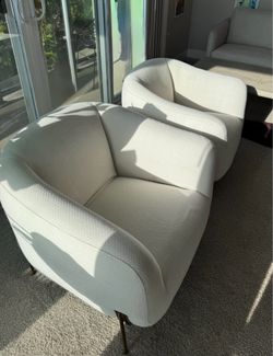 Pair of beautiful sculptural / barrel / club chairs