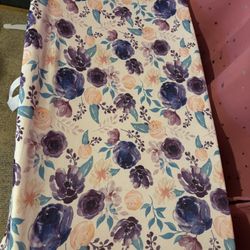 Baby Changing Pad, comes with 5 Covers