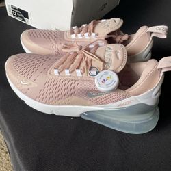 Nike Air Max 270