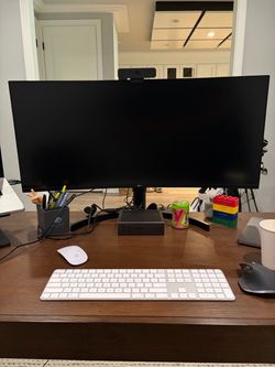 LG UltraWide QHD 34 inch curved monitor