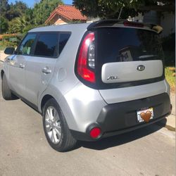 2016 Kia Soul – Manual