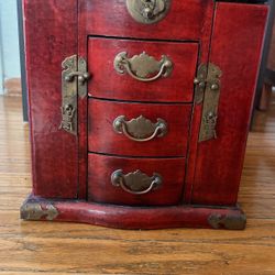 Antique Chinese Jewelry Box