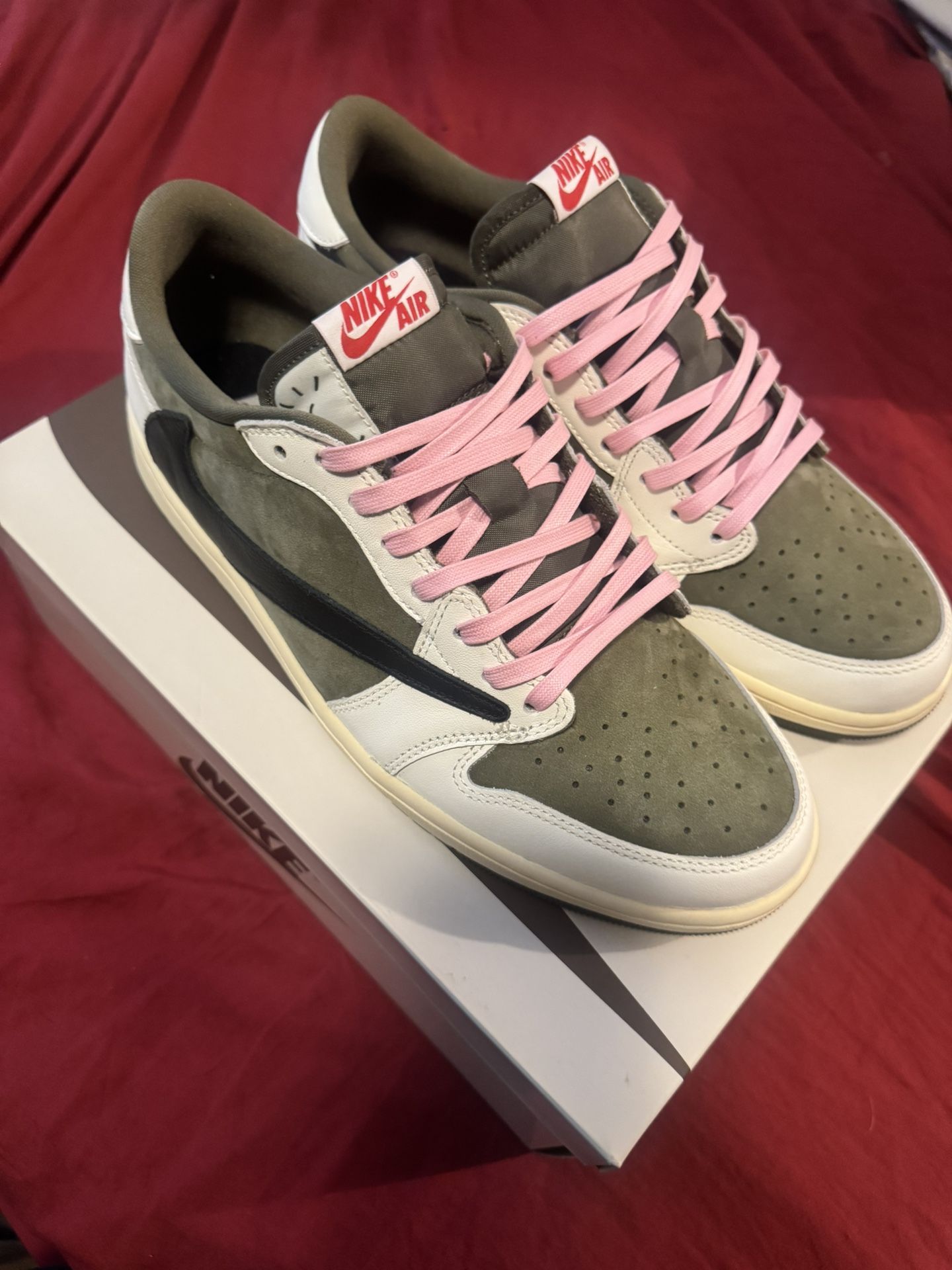 Travis Scott Medium Olive