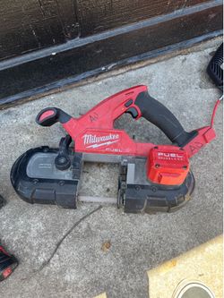 Milwaukee Fuel bandsaw m18 compact