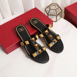 Valentino big Orangebuckle flat slippers beach shoes