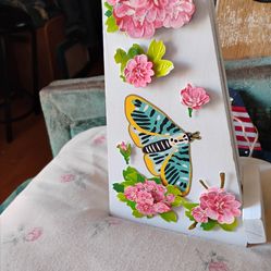 Phone or recipe stand