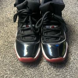 Jordan 11 Retro Playoff Breds 