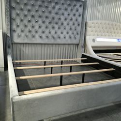 King Bed Frame On Sale $400 New 🔥🔥🔥