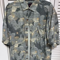 Like New 100% Silk Medium Tommy Bahama Aloha Shirt 