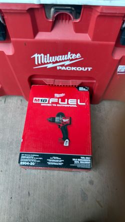 Milwaukee m18 fuel 1/2 hammer drill / driver (NEW)