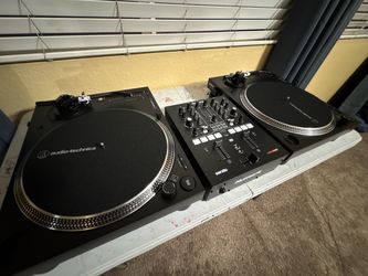 Turntables and mixer (BRAND NEW)