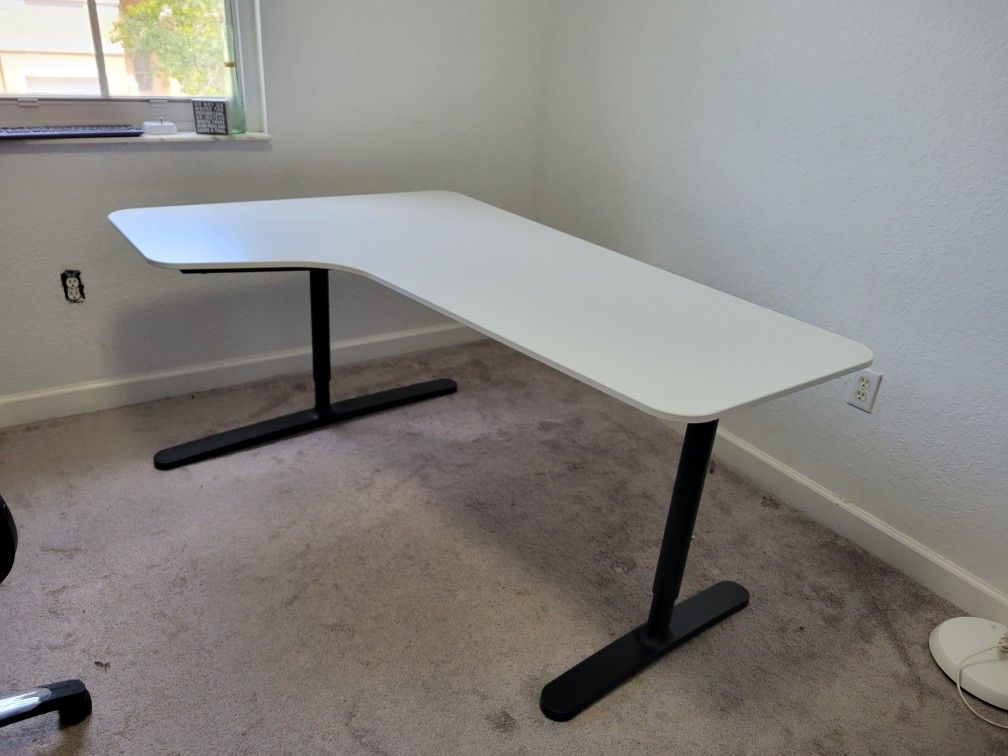 Corner Desk Left White Like New 63x43 1/4"