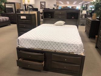 BRAND NEW COMPLETE BEDROOM SET