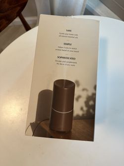 Vitruvi Stay Oil Diffuser