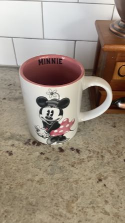 Minnie Mouse Jerry Leigh 3D Embossed White and Pink Coffee Mug 