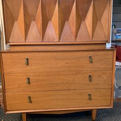 TAG SALE 5/6: 102 Park Lane Douglaston : MCM Teak Tall Dresser With Sleek Faceted Closet Doors