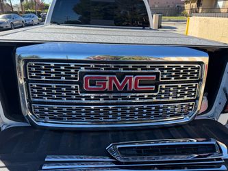 GMC Denali grill 2500 HD