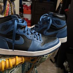 JORDAN 1 RETRO HIGH SIZE 7.5 WITH BOX