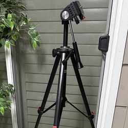 Red Accent tripod VTR- 50RA