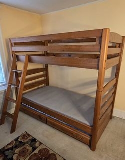 WOODEN BUNK BED WITH TRUNDLE BED