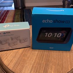 Brand New Alexa Echo show/Kasa smart Plugs. Best Offer!