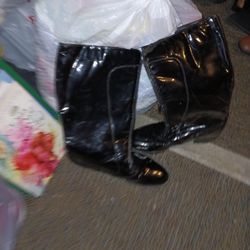 Woman's Boots Good Condition Size 9 $7.00 