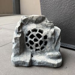 Outdoor Rock Speaker (Bluetooth)