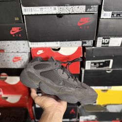 Adidas Yeezy 500 Utility Black size 9.5 USED But Clean 