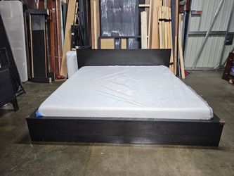 King Dark Brown Platform Bed Frame with Headboard