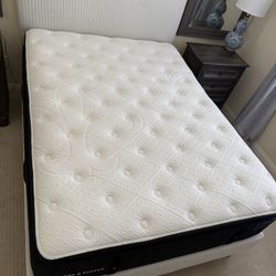 Stern’s and Foster Lux Estate queen $400