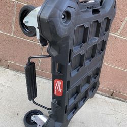 Milwaukee Pack Out Rolling Car