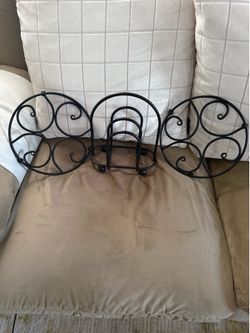 Black Metal Scroll Napkin Holder & Trivets Set