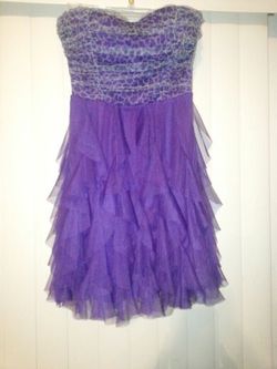 Super cute strapless dress size 7