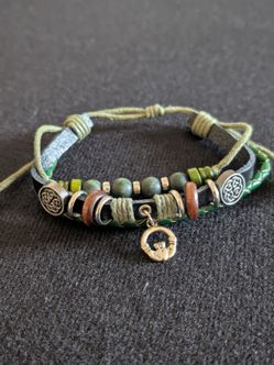 Handcrafted Ireland Connemara Beads Bracelets, Claddagh Ring Charm