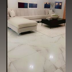 Custom made Modern sectional in great condition