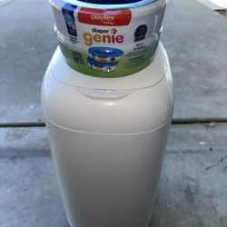 Diaper Genie W/refills