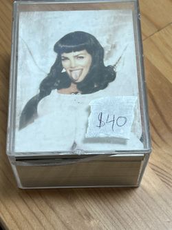 Pin-up Cards 