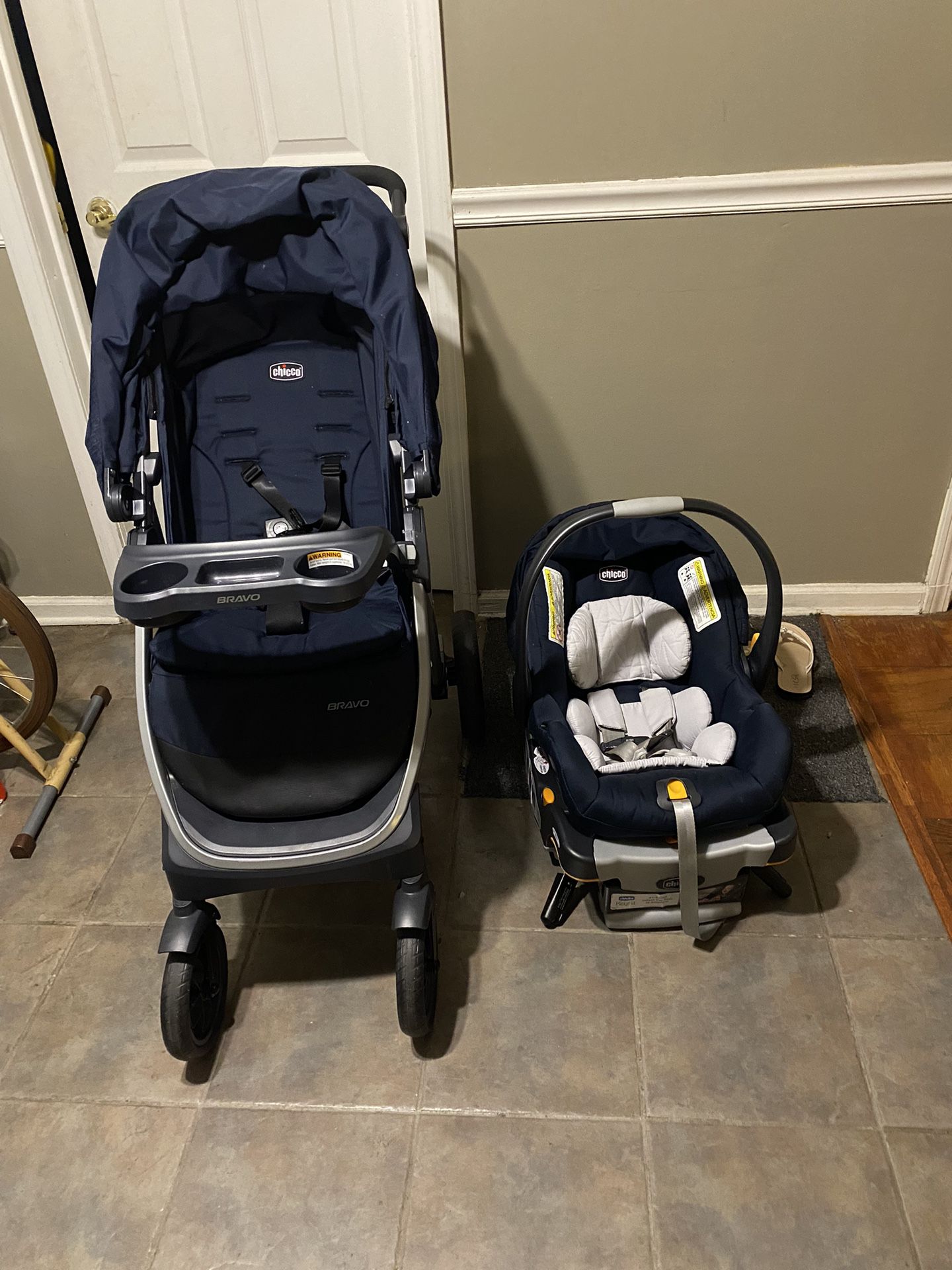chicco bravo car seat and stroller combo