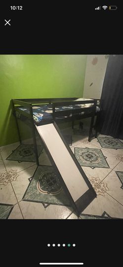 Free - Bunk Bed With Bottom Open Space