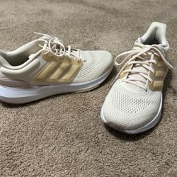 Adidas Bounce Tennis Shoes